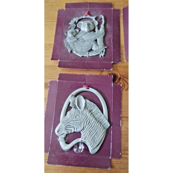 Vintage Pewter Hanging Animal Ornaments set of six signed "Glenda" - Picture 3 of 16